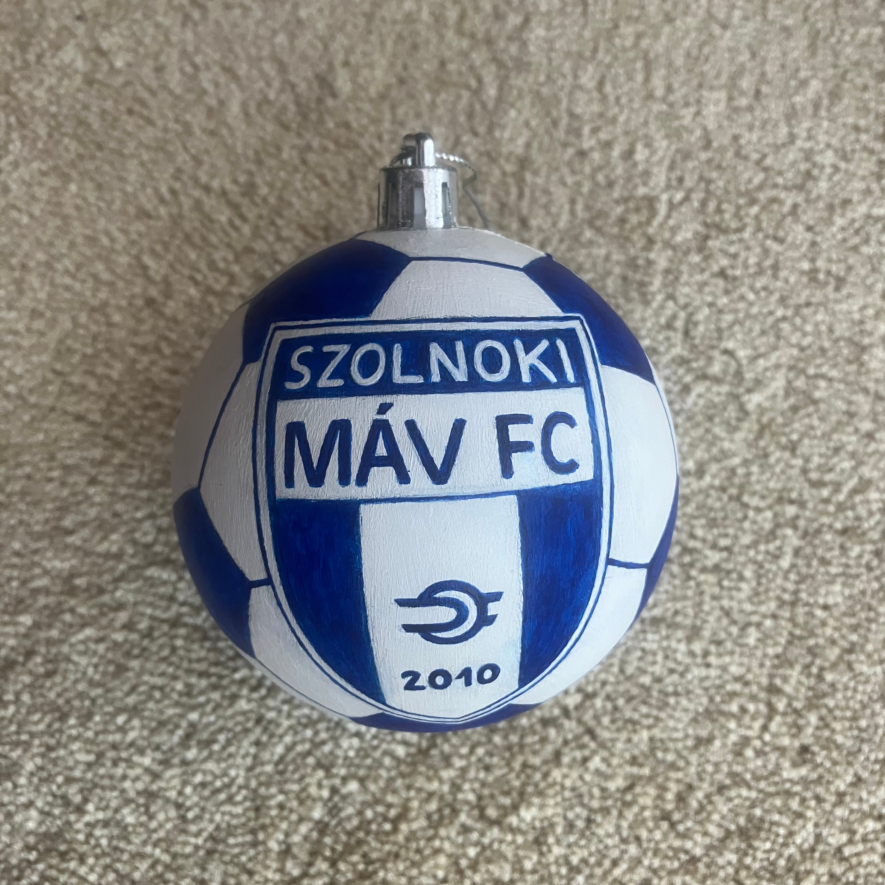 Focilabda és máv fc logós 8 cm műanyag karácsonyfa gömb fehér